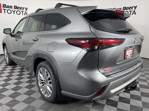 Heavy Metal 2026 Toyota Highlander Hybrid Platinum