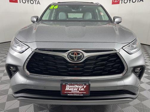 Heavy Metal 2026 Toyota Highlander Hybrid Platinum