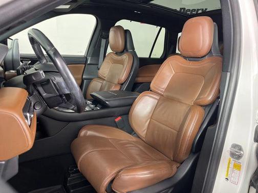 Pristine White Metallic Tri-Coat 2020 Lincoln Aviator Reserve AWD
