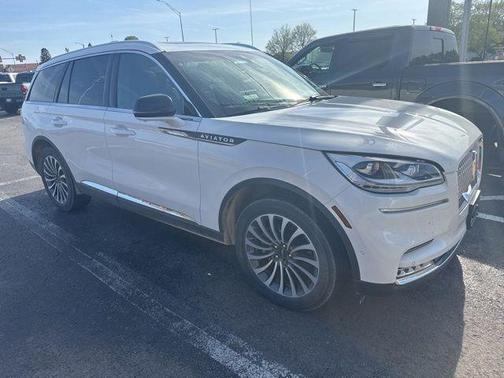 Pristine White Metallic Tri-Coat 2020 Lincoln Aviator Reserve AWD