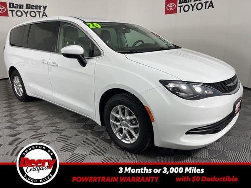 2020 Chrysler Voyager LX