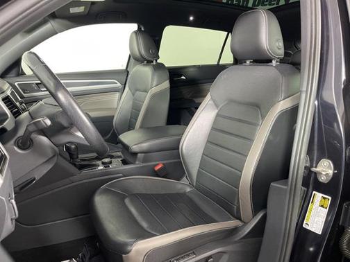 2022 Volkswagen Atlas Cross Sport 3.6L V6 SEL Premium R-Line