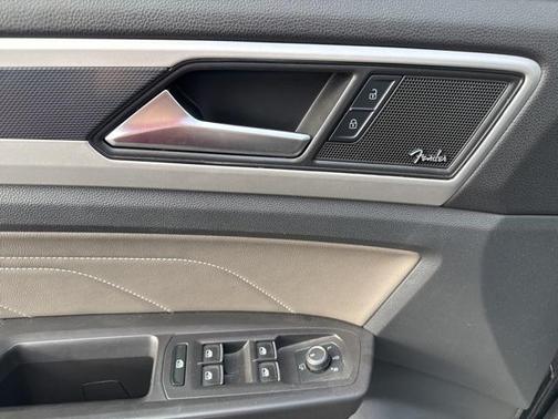 2022 Volkswagen Atlas Cross Sport 3.6L V6 SEL Premium R-Line