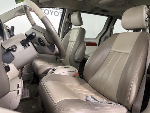 2007 Chrysler Town & Country Touring
