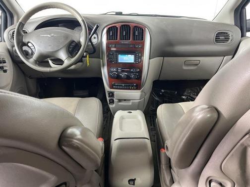 2007 Chrysler Town & Country Touring