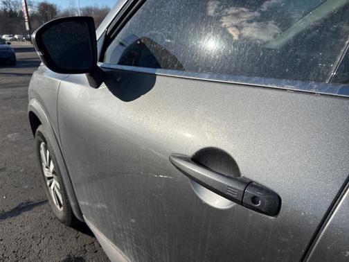 2024 Nissan Pathfinder SL 4WD