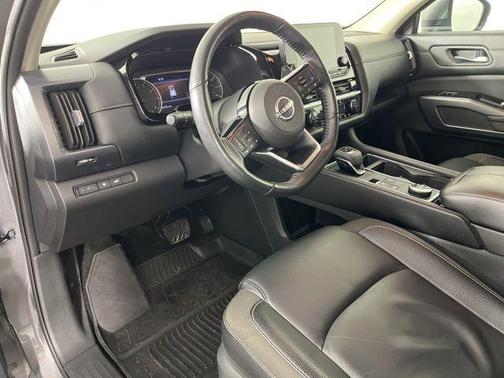 2024 Nissan Pathfinder SL 4WD