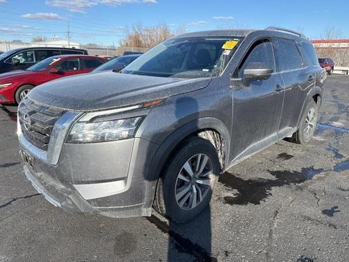 2024 Nissan Pathfinder SL 4WD