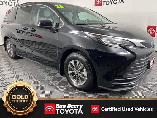 2023 Toyota Sienna LE