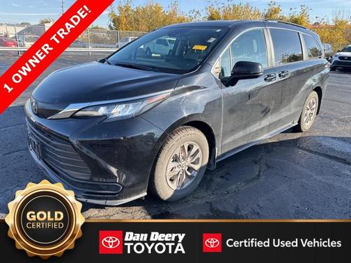 2023 Toyota Sienna LE