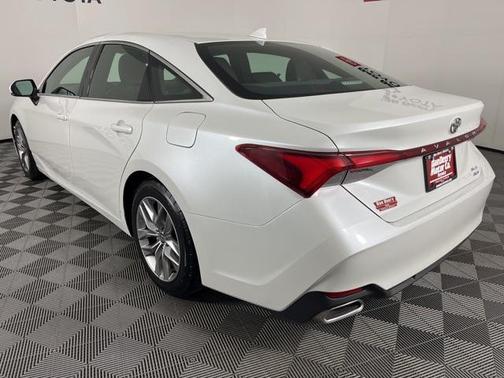 2021 Toyota Avalon XLE