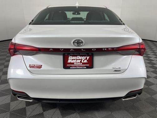 2021 Toyota Avalon XLE