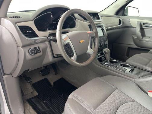 Silver Ice Metallic 2016 Chevrolet Traverse 1LT