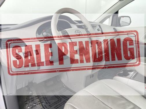 2013 Toyota Sienna XLE