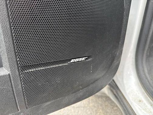 Iridescent Pearl Tricoat 2017 Chevrolet Traverse Premier