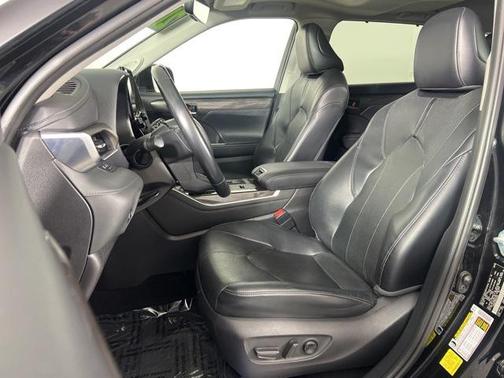 2021 Toyota Highlander Hybrid Limited