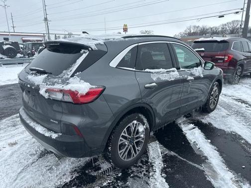 2022 Ford Escape SEL