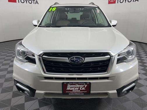 Crystal White Pearl 2018 Subaru Forester 2.5i Touring