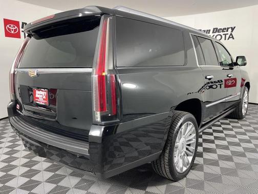 2018 Cadillac Escalade ESV Platinum