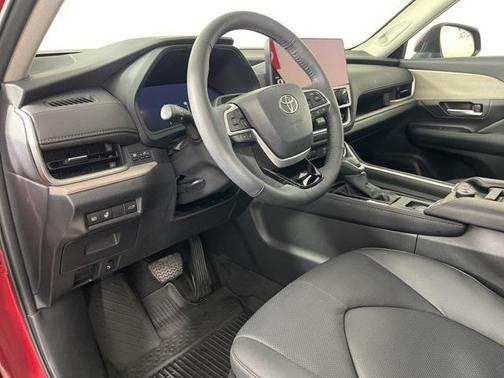 2025 Toyota Grand Highlander Platinum