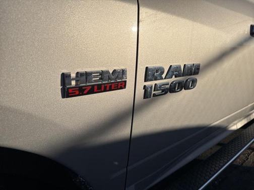 2017 RAM 1500 SLT
