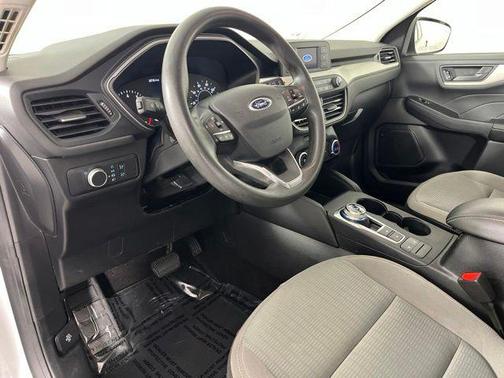 Oxford White 2022 Ford Escape S