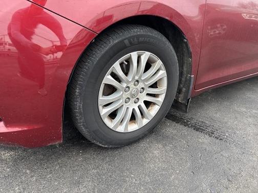 2011 Toyota Sienna XLE