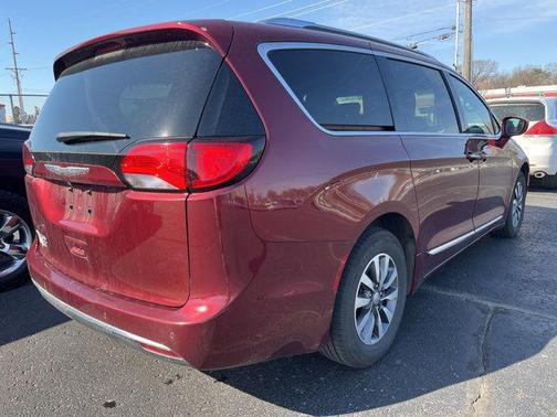 2020 Chrysler Pacifica Touring-L Plus