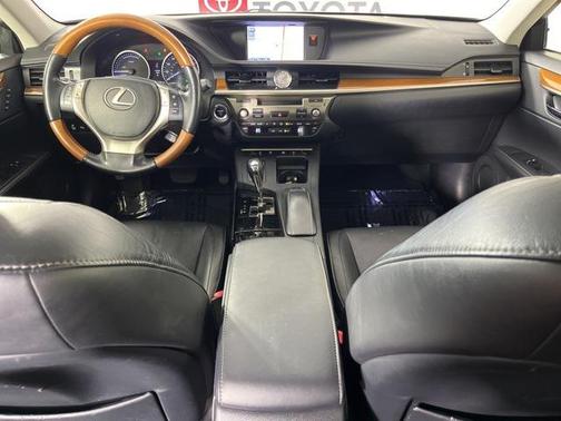 2013 Lexus ES 300h Base