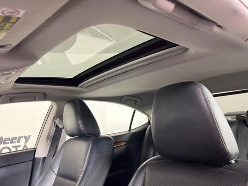 2013 Lexus ES 300h Base