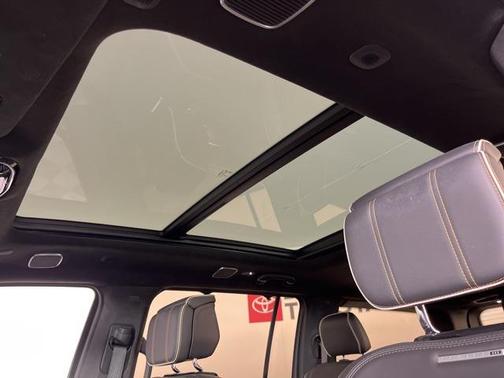 2023 Jeep Grand Wagoneer Series III 4x4