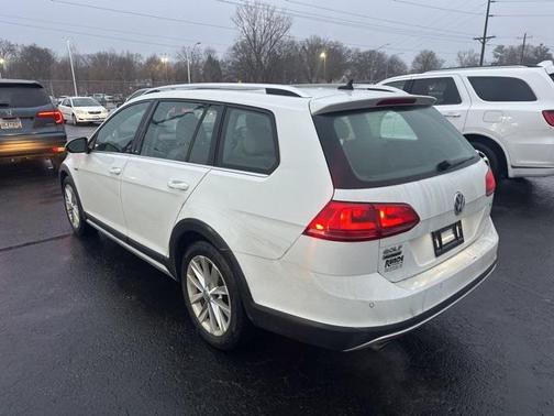 2017 Volkswagen Golf Alltrack TSI SE