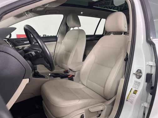 2017 Volkswagen Golf Alltrack TSI SE