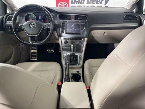 2017 Volkswagen Golf Alltrack TSI SE