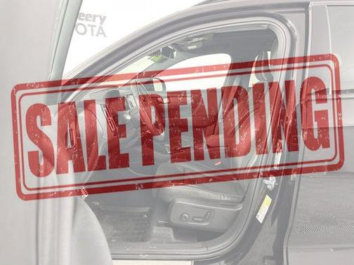 2021 Volvo XC40 T5 R-Design