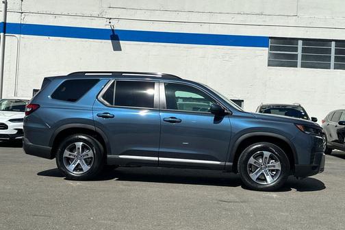 Smoke 2026 Honda Pilot EX-L