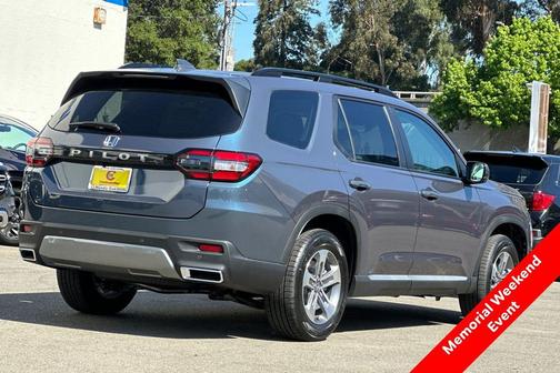 Smoke 2026 Honda Pilot EX-L