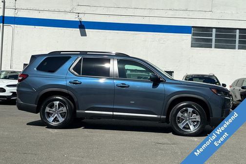 Smoke 2026 Honda Pilot EX-L