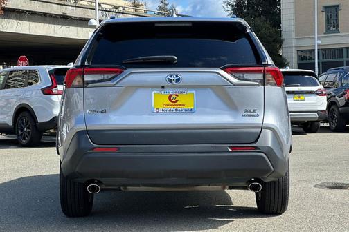 2022 Toyota RAV4 Hybrid XLE