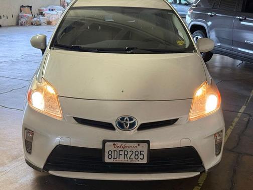 Blizzard Pearl 2015 Toyota Prius Four