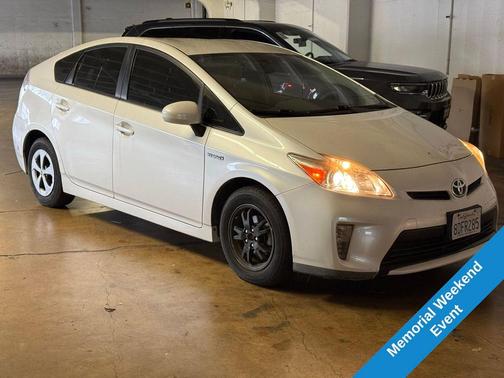 Blizzard Pearl 2015 Toyota Prius Four