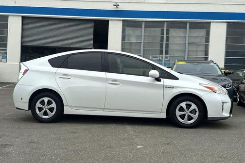 Blizzard Pearl 2015 Toyota Prius Four