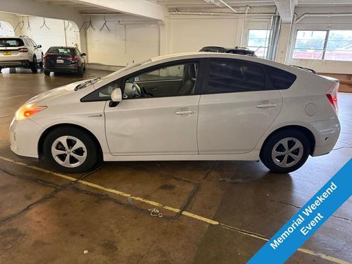 Blizzard Pearl 2015 Toyota Prius Four