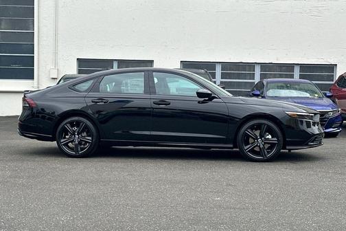 Crystal Black Pearl 2026 Honda Accord Hybrid Sport-L