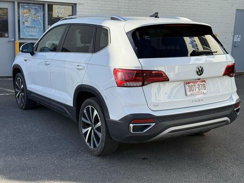 2024 Volkswagen Taos 1.5T SE