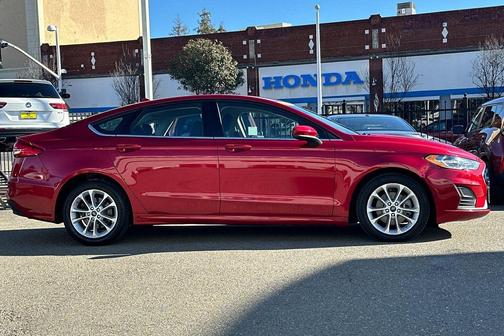 2020 Ford Fusion Hybrid SE