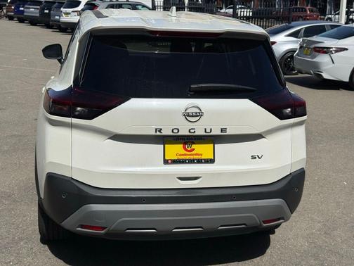 Pearl White Tricoat 2023 Nissan Rogue SV