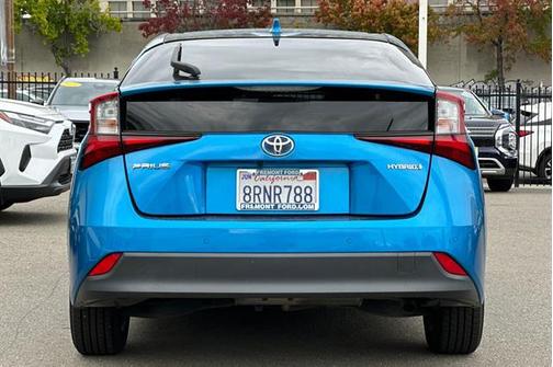 2020 Toyota Prius LE
