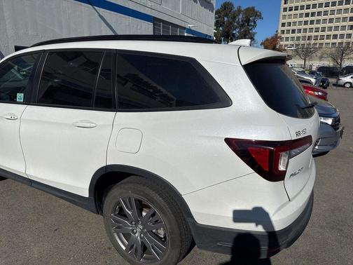 2022 Honda Pilot AWD Sport