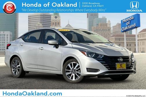 Brilliant Silver Metallic 2024 Nissan Versa 1.6 SV